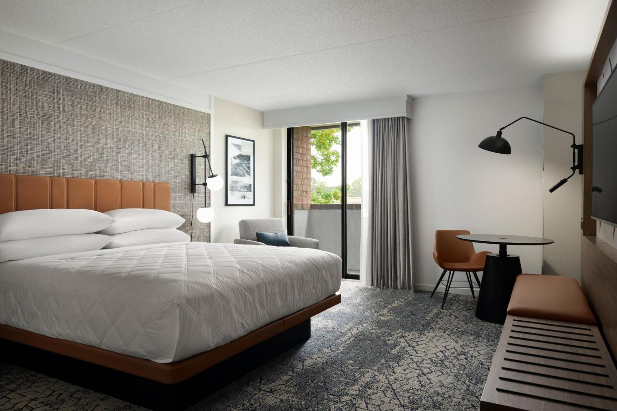 Sheraton Grand Rapids Airport Hotel Каскейд Экстерьер фото